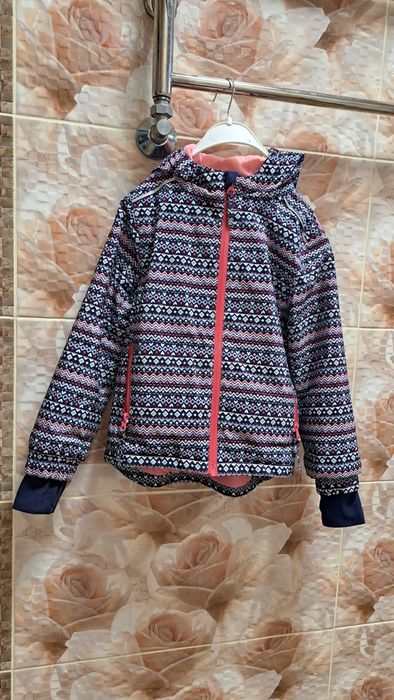 Весняна куртка для дівчинки Сrivit 4-6р.