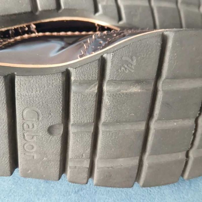 Półbuty Gabor Comfort – Skóra Lakierowana, Brogsy – Rozmiar 41 (7.5)