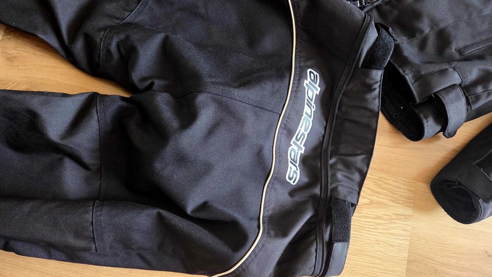 Sprzedam kombinezon motocyklowy damski