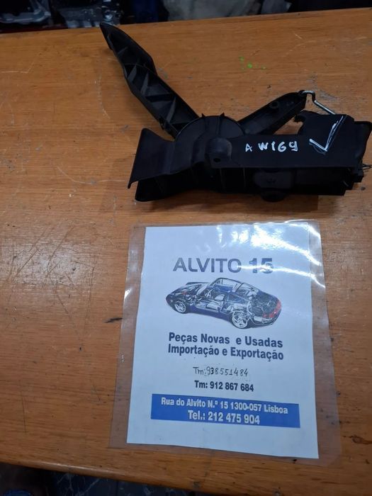 Pedal Mercedes Classe A W169  ref : 91736020