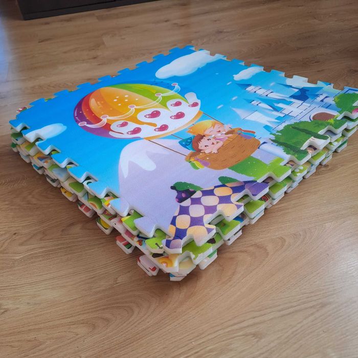 Mata piankowa duża / puzzle dla dzieci 12 szt. / 60 x 60 cm