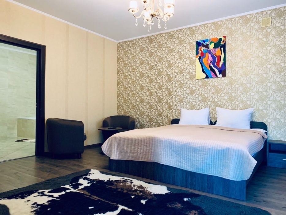 Посуточная аренда дома 460 кв., 6 раздельных спален. Сауна.