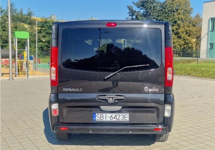 Renault Trafic 2.0 dCi 115 FAP Grand Passenger Black Edition