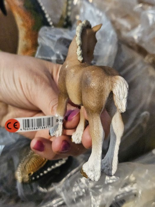 Schleich Koń źrebak Clydesdale 13671 figurki konie zabawki KupMiChceTo