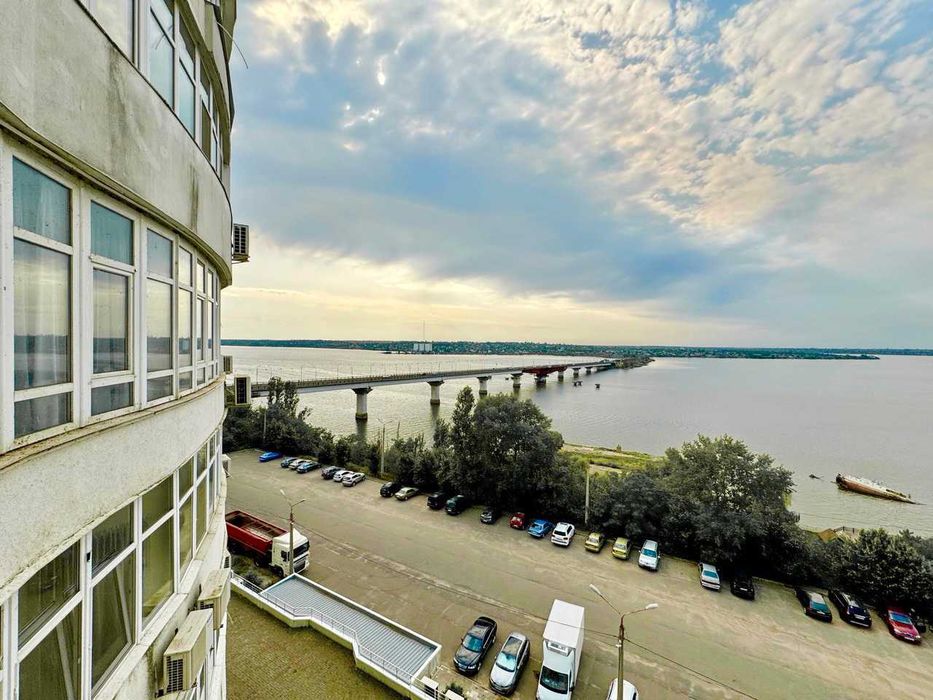 Продаю сімейну 3к квартиру з видом на річку в ЖК Сонячний. ц1