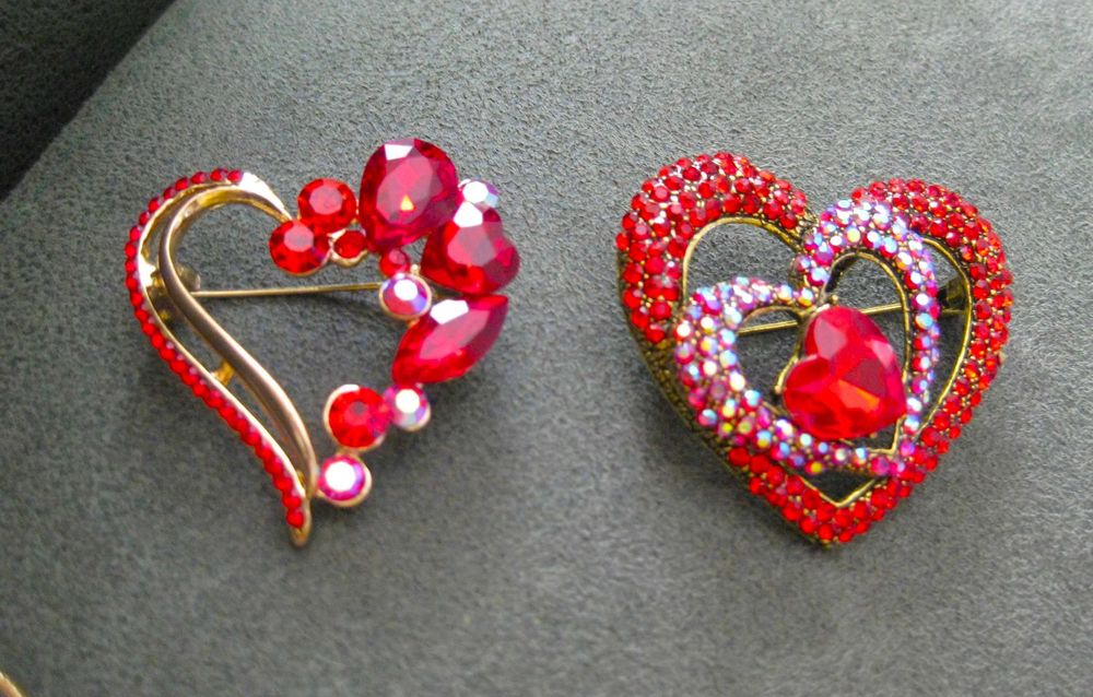 Alfinete / Broche / Pregadeira Coração NOVO