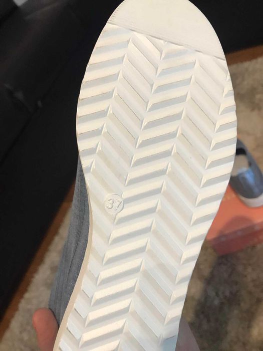 Buty damskie sportowe