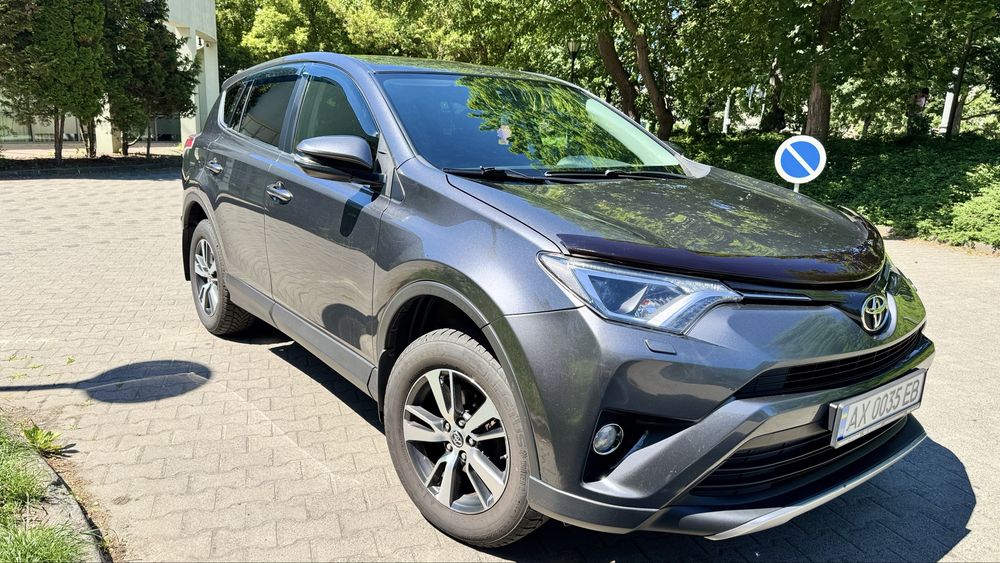 Продам автомобиль Тойота RAV 4