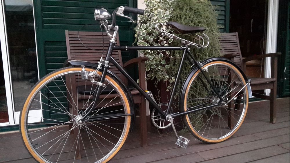 Bicicleta BTT Rockrider e bicicletas pasteleiras