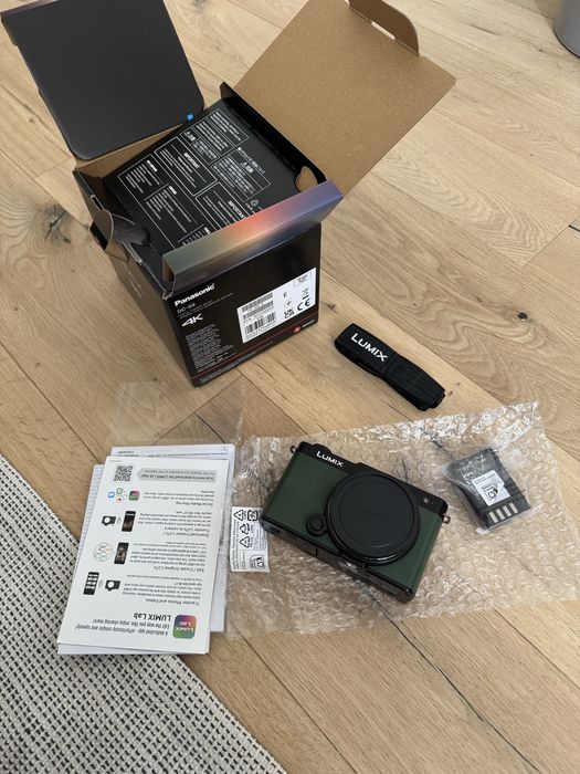 Нова Panasonic Lumix DC-S9E, S9, Body, Dark Olive