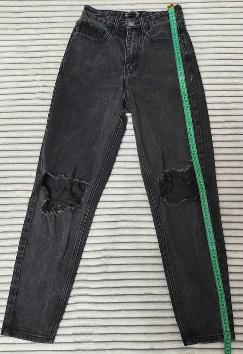 Продам джинсы чорного кольору