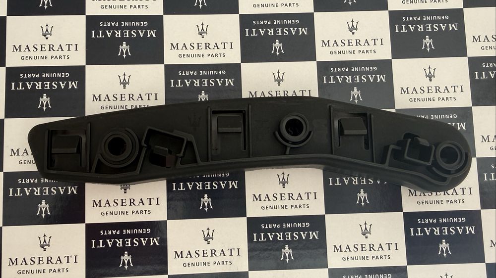 Ślizg Zderzaka Maserati Ghibli Quattroporte Levante,  Listwy zderzaka Ghibli