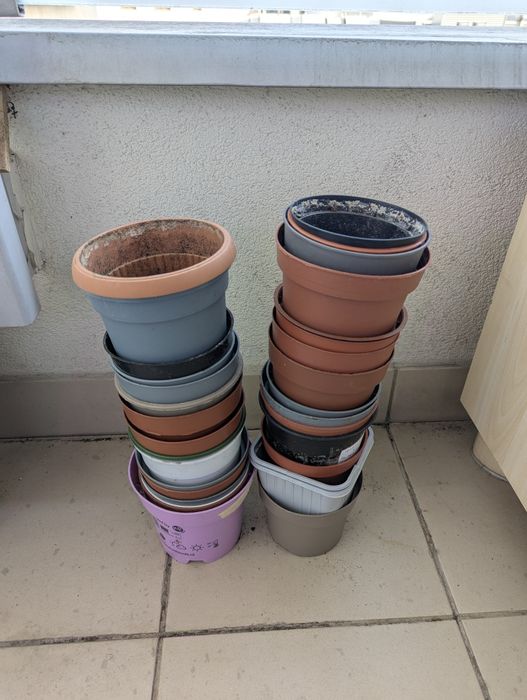 Zestaw doniczek plastikowych + palik mchowy GRATIS