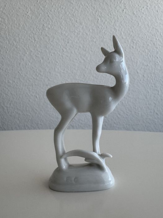 Figurka Jelonek Sarna ROSENTHAL Selb-Bavaria. Projekt F. von Graevenitz