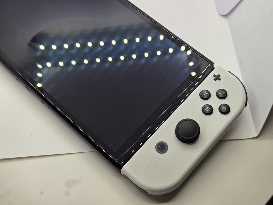 Konsola Nintendo Switch OLED biała zestaw
