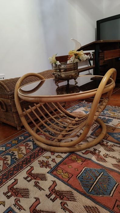 Mesa de centro em bambu