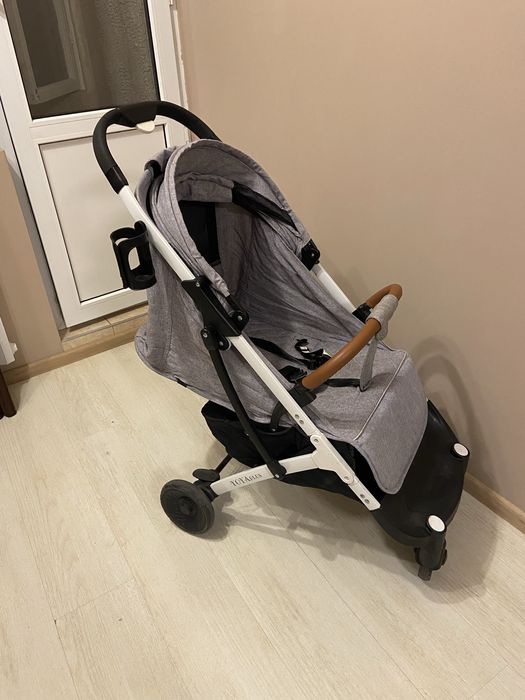 Коляска прогулочная