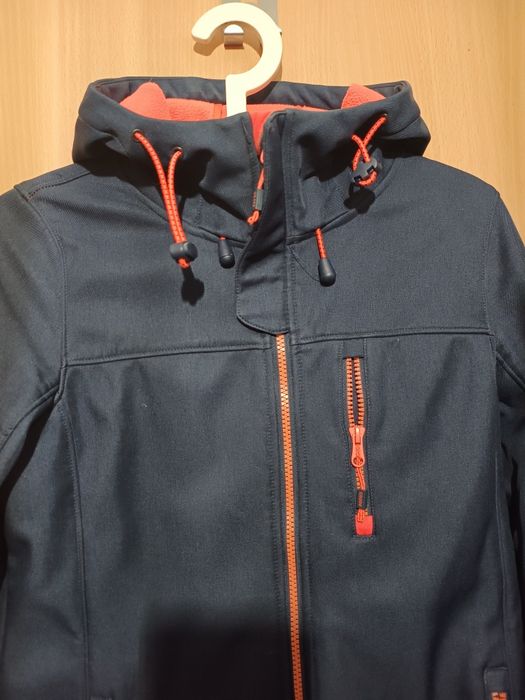 Softshell kurtka Cropp