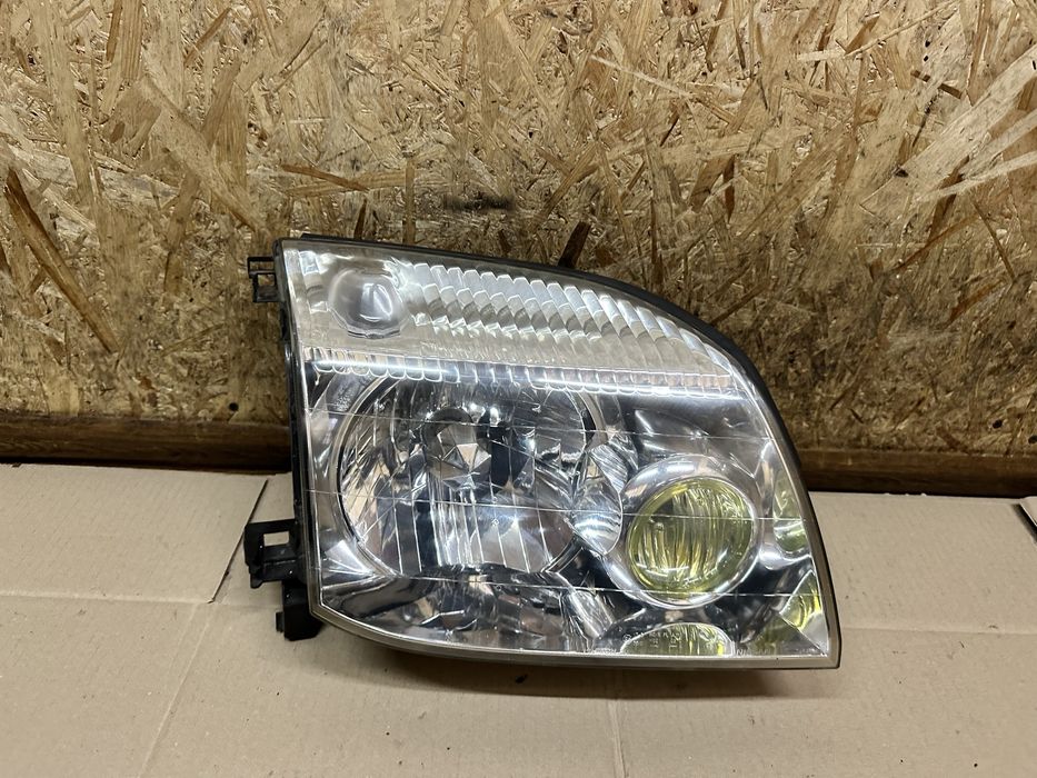 Передня права фара Nissan X-Trail I Нісан Ікс Трейл 1 2001-2003
