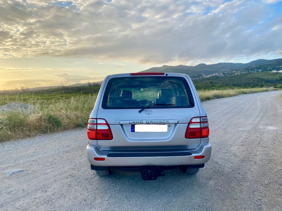 Toyota Land Cruiser HDJ100L