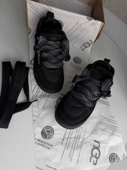 Наявні UGG LOWMEL 39 розмір угг угги уггі