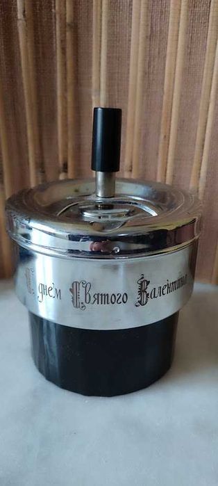 Попільничка маталева механична