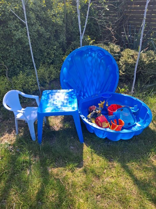 Zestaw ogrodowy z piaskownicą i akcesoriami 100 zł