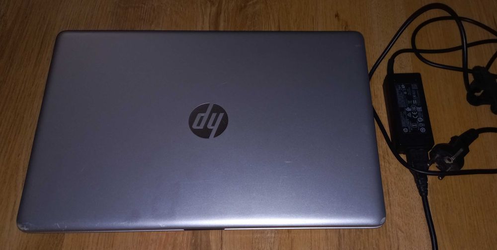 Laptop hp 15-da0511sa i3-7020/4GB/256GB/W11