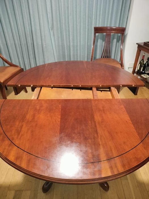 Mesa extensível em Madeira  de Cerejeira