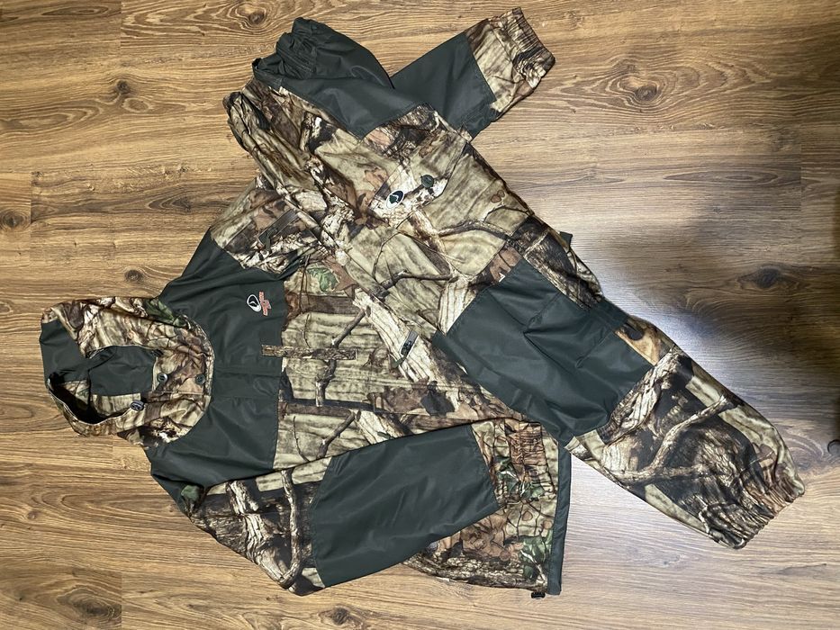 Костюм для рибалки , охоти . Тканина ліс мембрана , не промокайка .