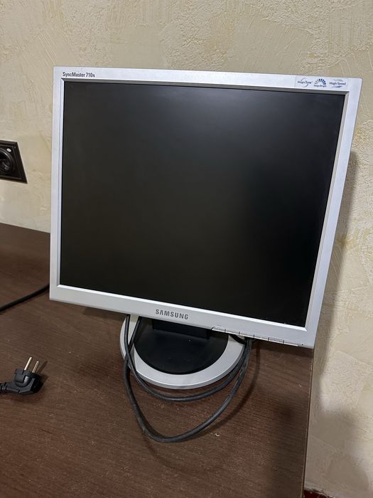 Мониторы 17,19 дюймов