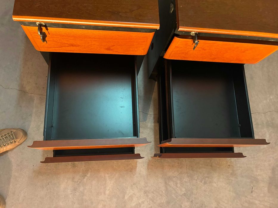 2 rodados de escritório da marca ditemóveis