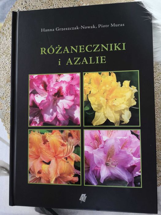 Nowa, potężna książka: Różaneczniki i azalie