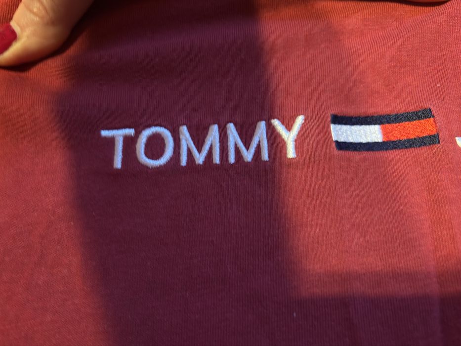Tommy Holfiger,bordowa koszulka