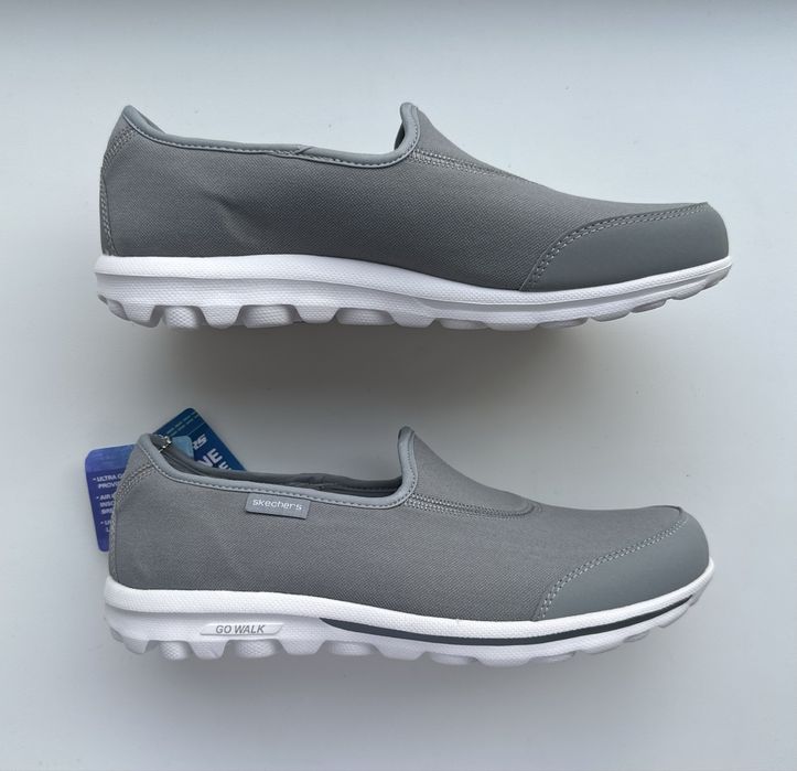 Жіночі кросівки макасини Skechers GOwalk Classic, розмір 38,5 сліпони