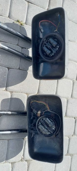 Lewe lusterko na długim ramieniu Renault Mascott