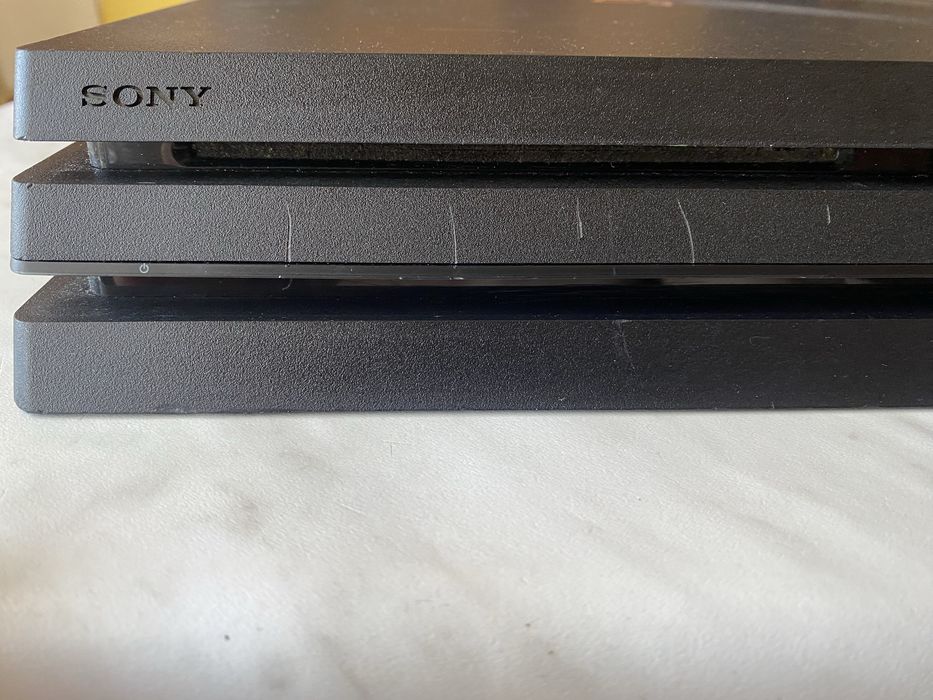 Консоль PS4 Pro 1 Tb