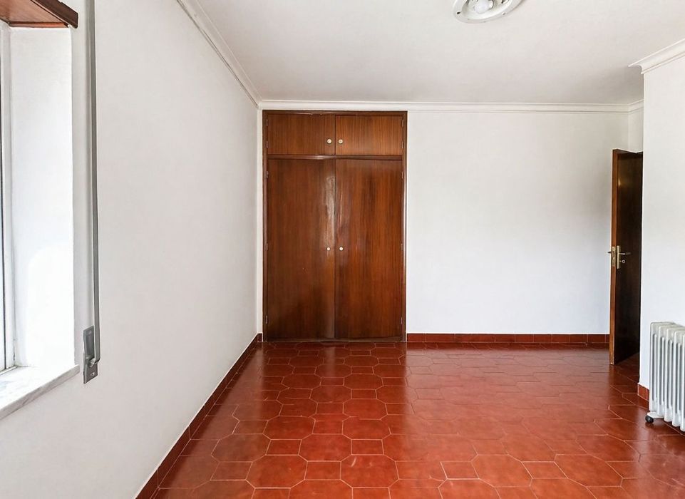 Venda apartamento T3 São Martinho do Bispo