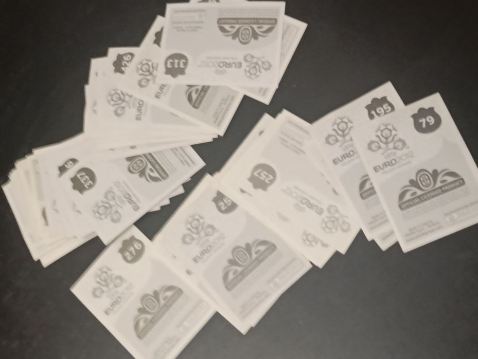 Lote de cerca de 50 cromos do Euro 2012