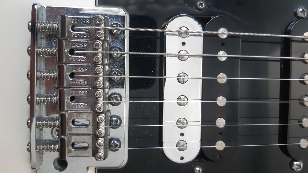 Fender Stratocaster HSH MIM