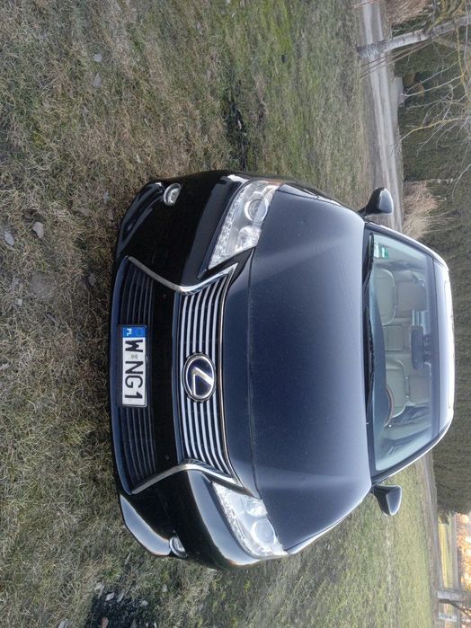 Lexus ES LEXUS ES300H – elegancki sedan z 2014