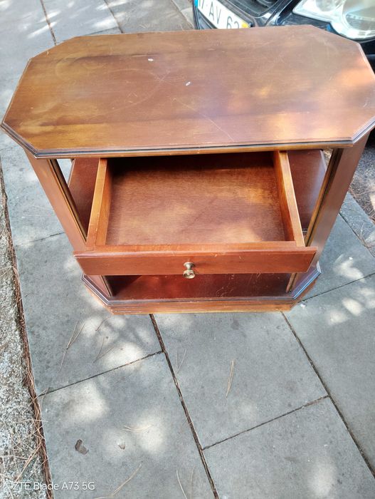 Solid wood side tables, versatile. Available separately.64738558102913121
