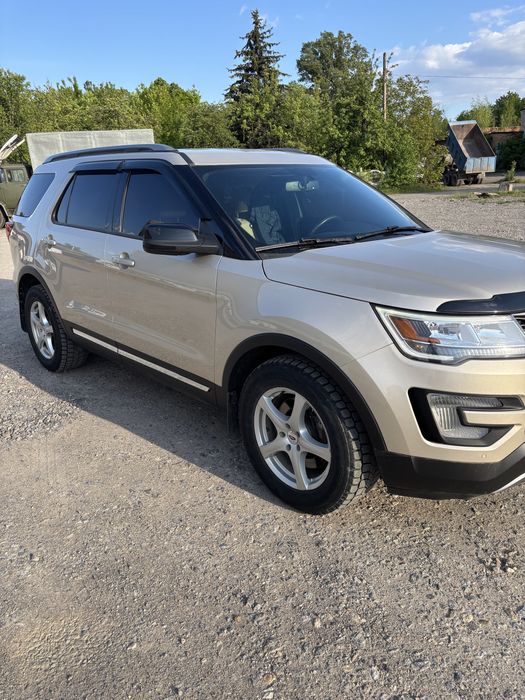 Форд Єксплорер XLT 2017
