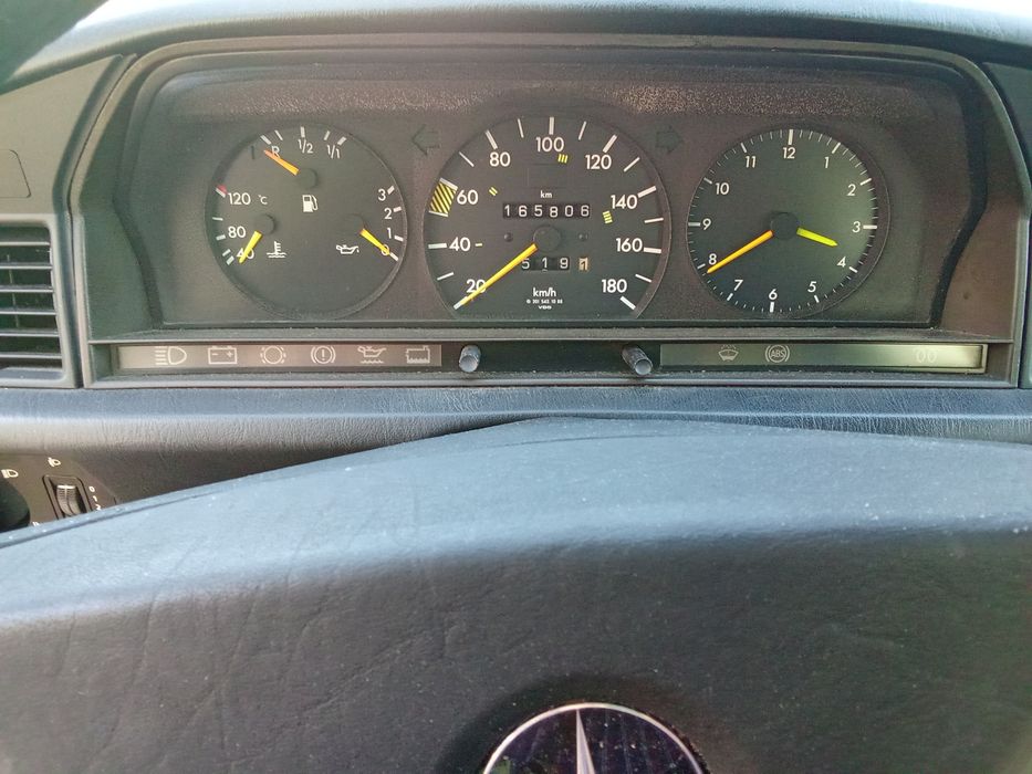 Mercedes 190 D (w201)- poucos kilometros