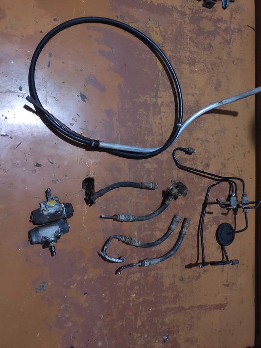 Трубки задних и передних тормозов Октавия, Гольф 4, Бора. Трос Ступица