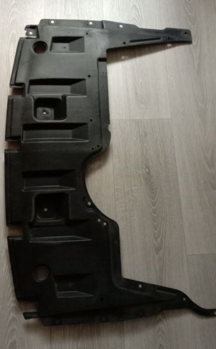 Пластиковая защита картера двигателя для автомобиля Mitsubishi Colt VI