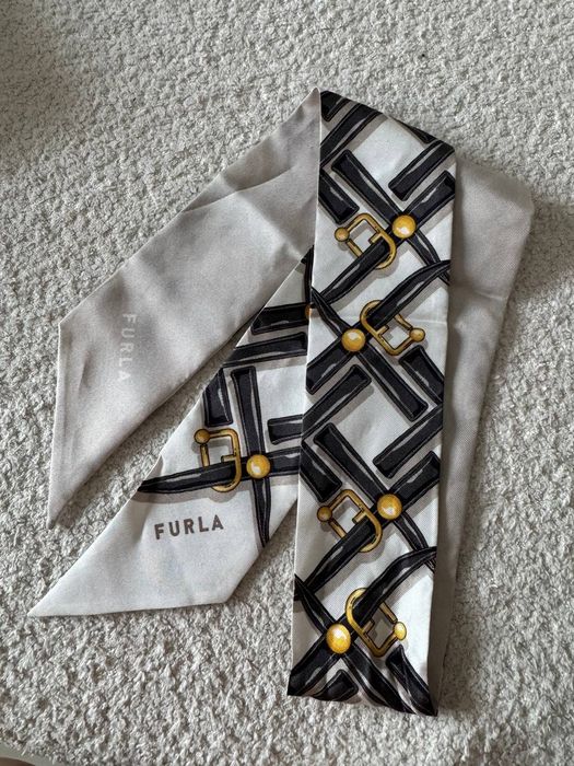 Piękna jedwabna opaska Furla na torebkę