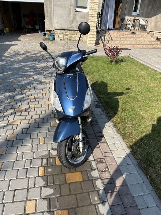 Піаджіо флай 100 кубів.