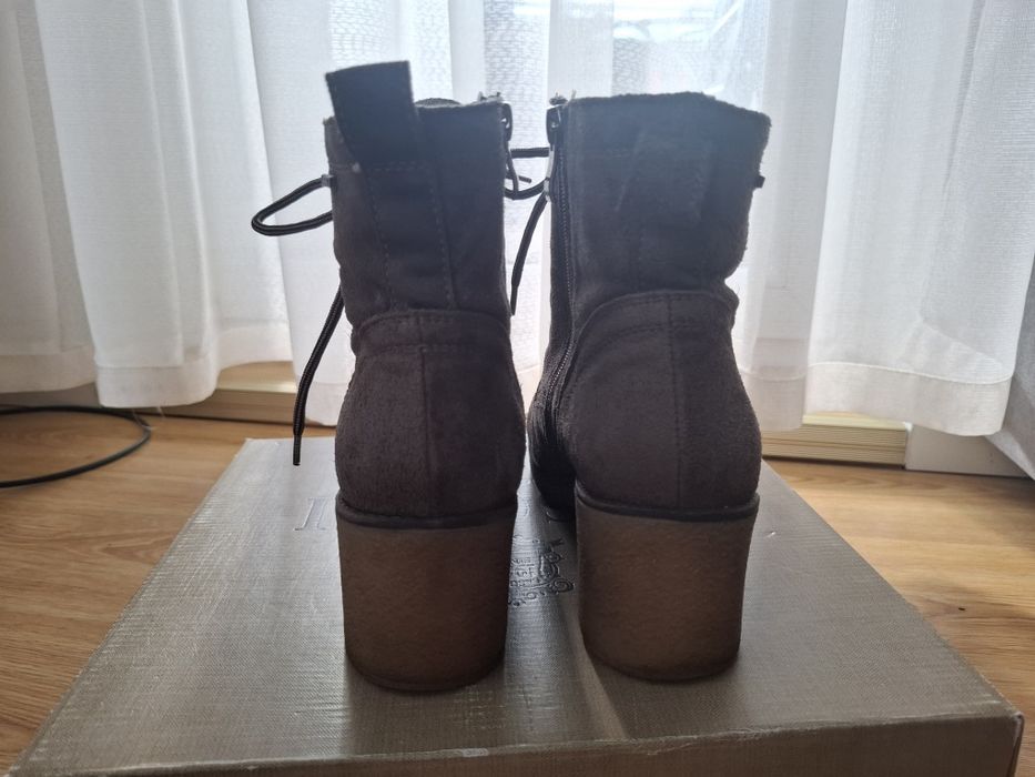 Zamszowe ocieplane botki Lasocki