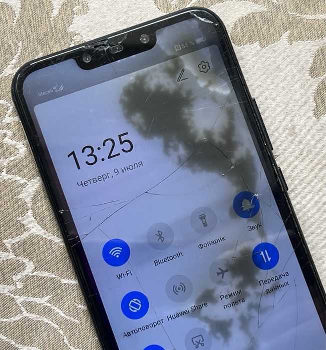 Huawei Mate 20 Lite, 4/64, android 10, NFC
